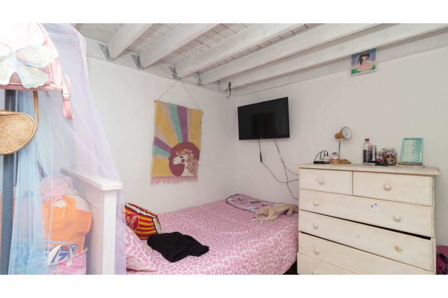 2 Bedroom Property for Sale in Bloubergrant Western Cape